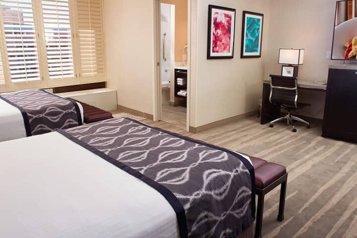 Room 10 of 29